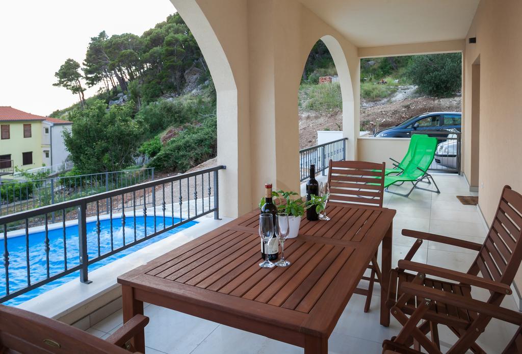 Apartments Fiona - Away From City Crowds Makarska Phòng bức ảnh