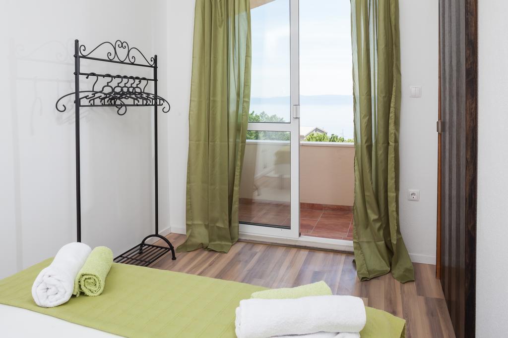 Apartments Fiona - Away From City Crowds Makarska Phòng bức ảnh